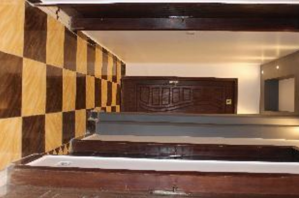 Family Palace Hostel